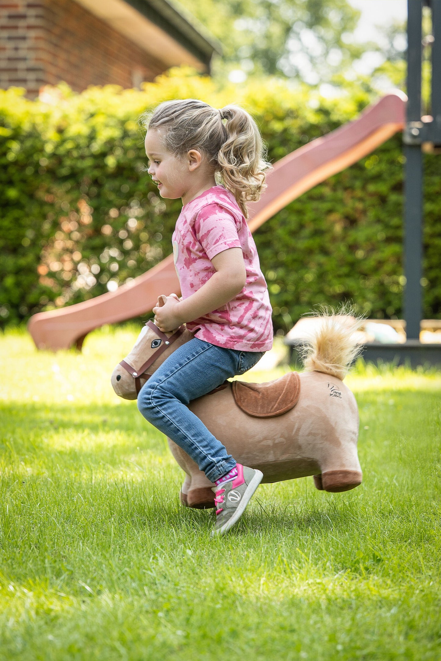 Cheval sauteur HKM