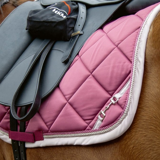 Tapis de selle pour poneys et chevaux HKM Golden Gate vieux rose porté