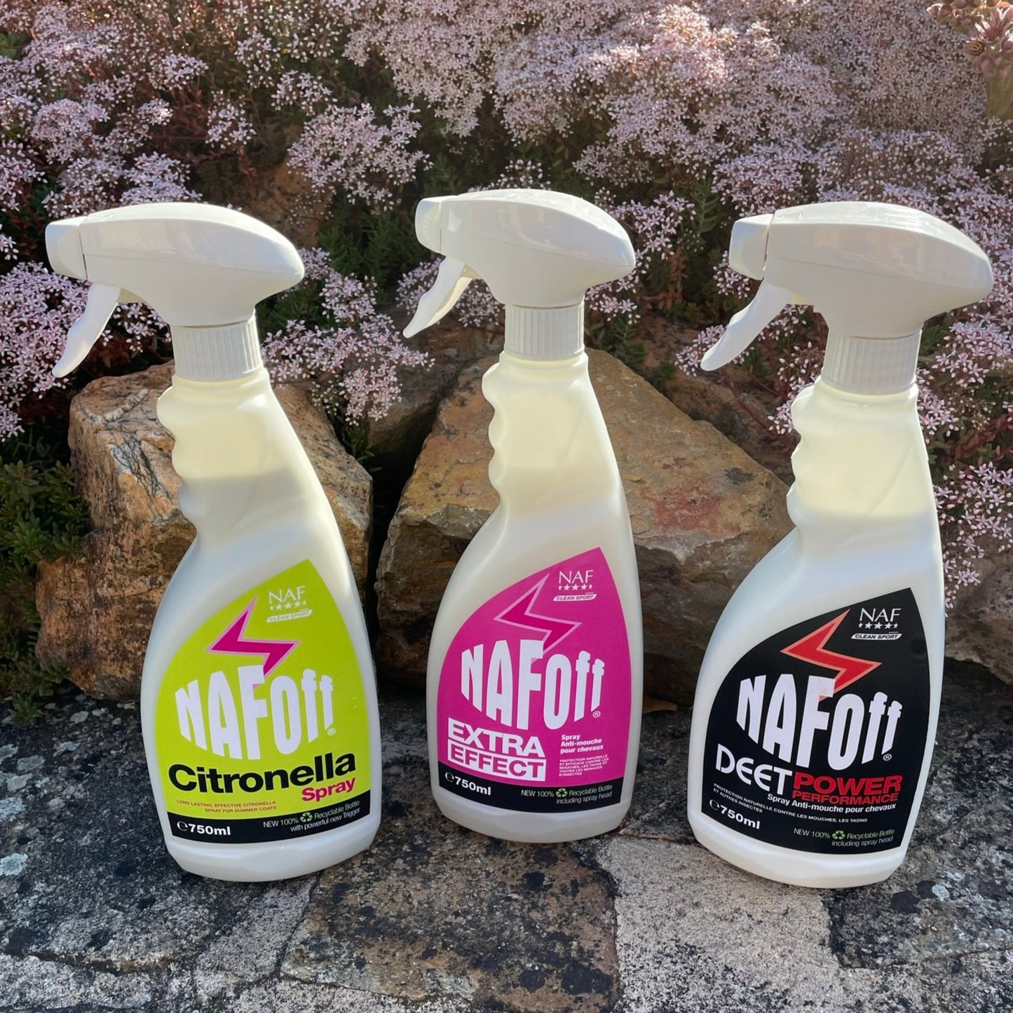 Gamme de spray anti-mouches pour poneys et chevaux Naf Citronella, Extra effect et Deet Power