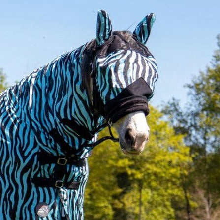 Masque anti-mouches pour poneys et chevaux HKM Zebra bleu porté