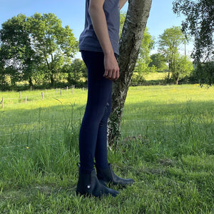 Boots d'équitation en taille enfant Canter Sora portées