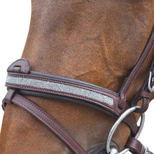 Charger l&#39;image dans la galerie, Bridon en cuir naturel pour poneys et chevaux Flags&amp;Cup Kitsi marron détail muserolle
